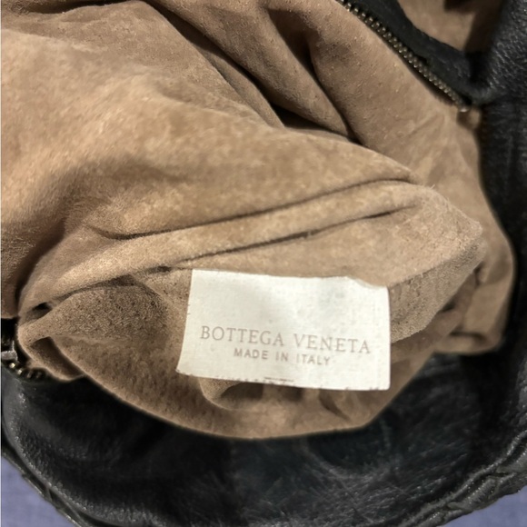Bottega Veneta black hobo in pretty bad shape. - Picture 4 of 5